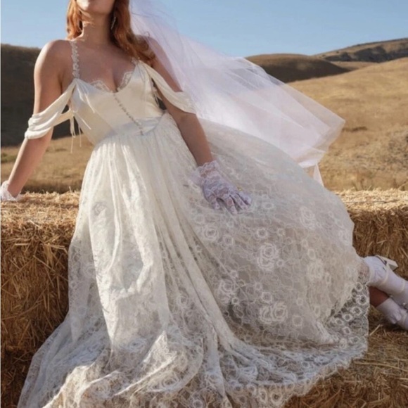 For love and lemons Bridal Gown - Picture 1 of 9